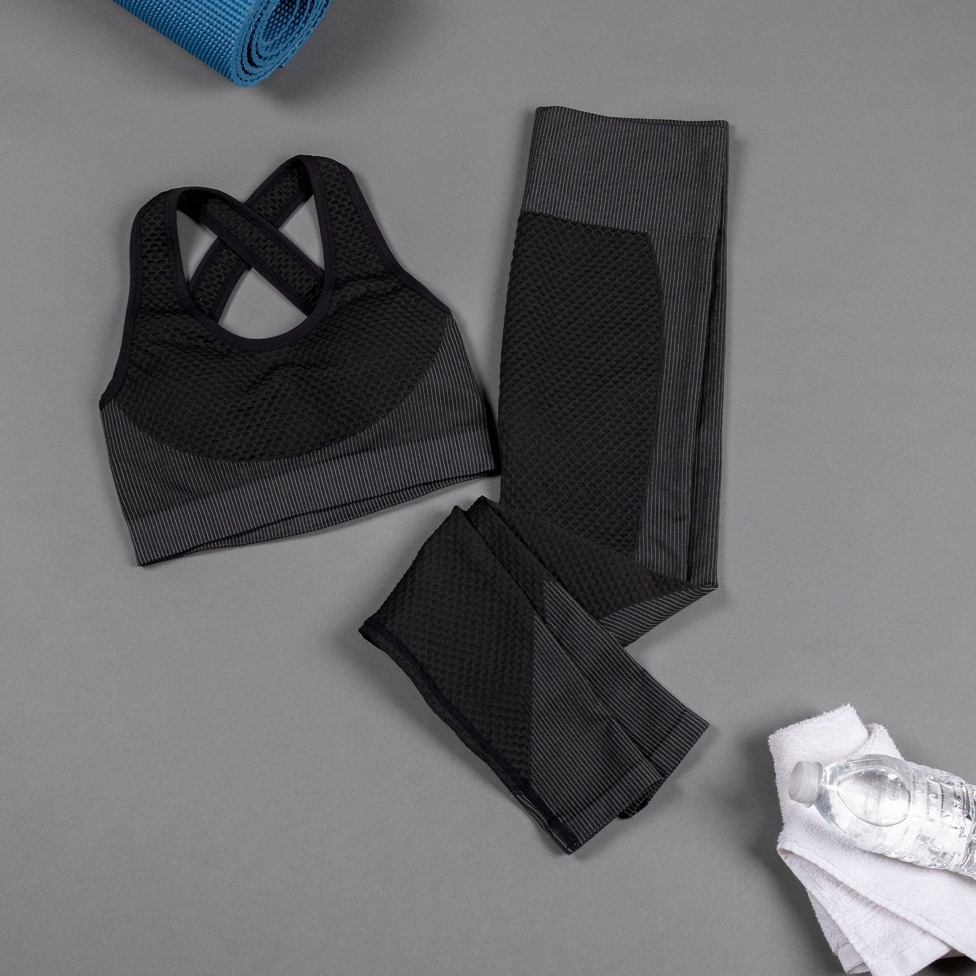 Textured Leggings & Sports Bra Set – Women’s Workout Activewear
